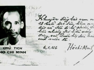 Chữ ký của Bác Hồ người lãnh tụ tâm tài đất Việt
