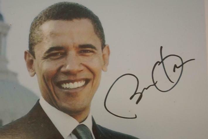 Chữ ký của tổng thống Barack Obama.