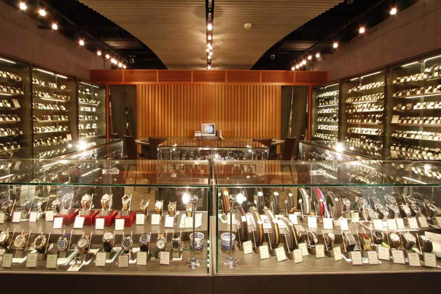 Shop đồng hồ Hải Phòng bán nhiều mẫu chính hãng giá rẻ nhất